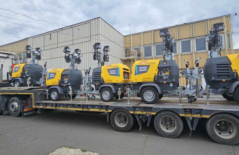 Atlas Copco fénytornyok a 2024 Formula 1 Magyar Nagydíjon a Hungaroringen