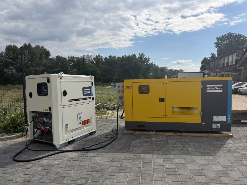 Referencia – Energiatároló és dízelgenerátor együtt: új szintre lépett a mobil energiaellátás